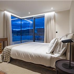 Selection of 5 bedroom seafront villas with heated pool on Ciovo near Trogir, sleeps 10